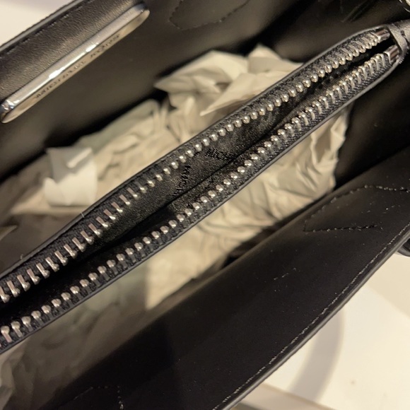 Michael Kors Mercer Medium Pebbled Leather Crossbody Bag - Picture 6 of 16